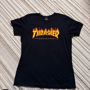 Thrasher skate tee. Woman’s flames skateboard
Y2K size medium